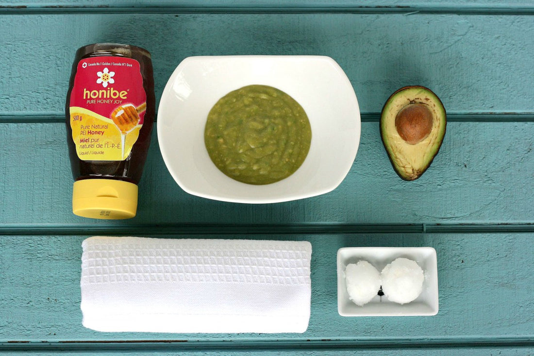 3 Ingredient Honey Face Mask for Bee-utiful Moisturized & Radiant Skin!